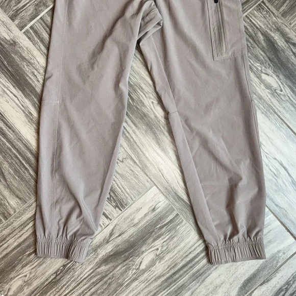 Boys DSG khaki cargo joggers. Lightweight. Size M. - Picture 2 of 7